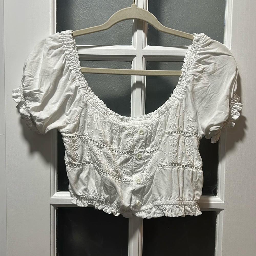 Sim & Sam Eyelet Cap Sleeve Crop Top - Picture 1 of 5